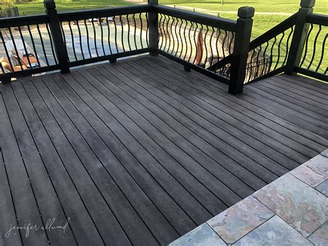 can you paint trex decking