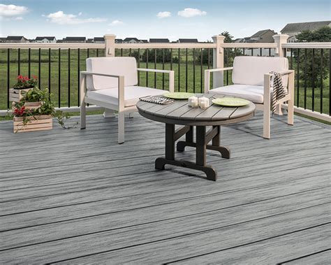 lowe's trex decking